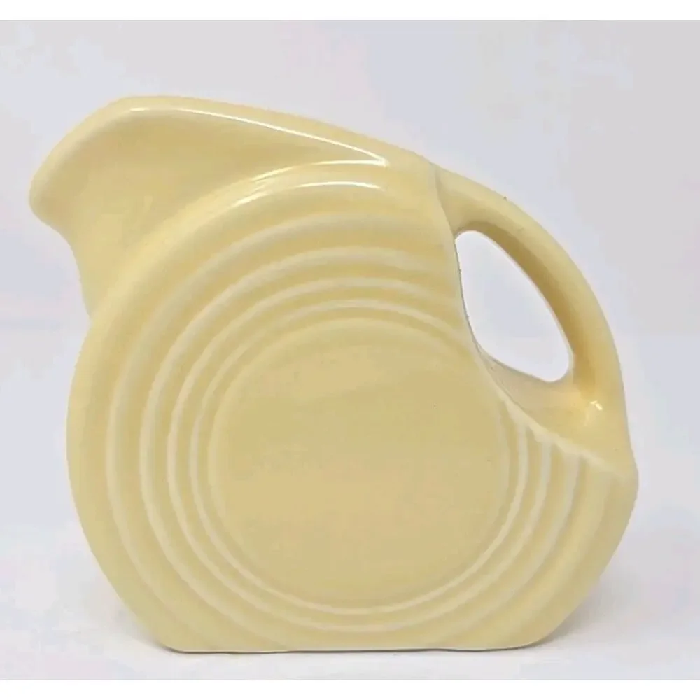 Fiestaware Mini Disc Pitcher‎ Fiesta Light Yellow Small Creamer EUC U263